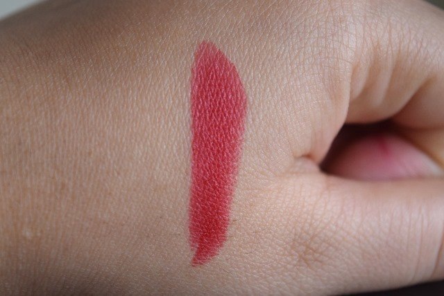 Loreal Paris Color Riche Liya Pure red