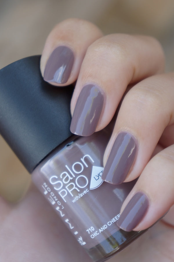 Rimmel Nail Polish Salon Pro 710 Chic