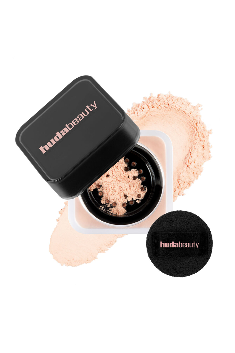 Original Huda Beauty Easy Bake Loose Baking & Setting Powder Peach Pie Available At Beauty Pouch. Cod Across Pakistan.
