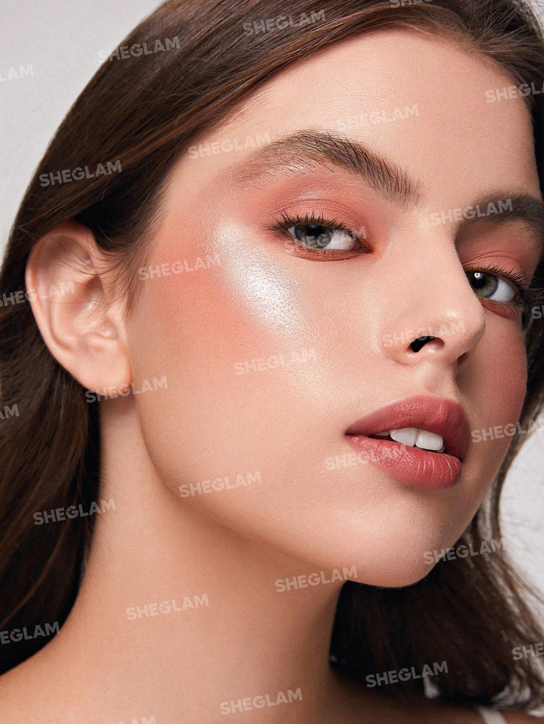 SHEGLAM Glam 101 Hybrid Highlighter & Blush Duo - Vienna