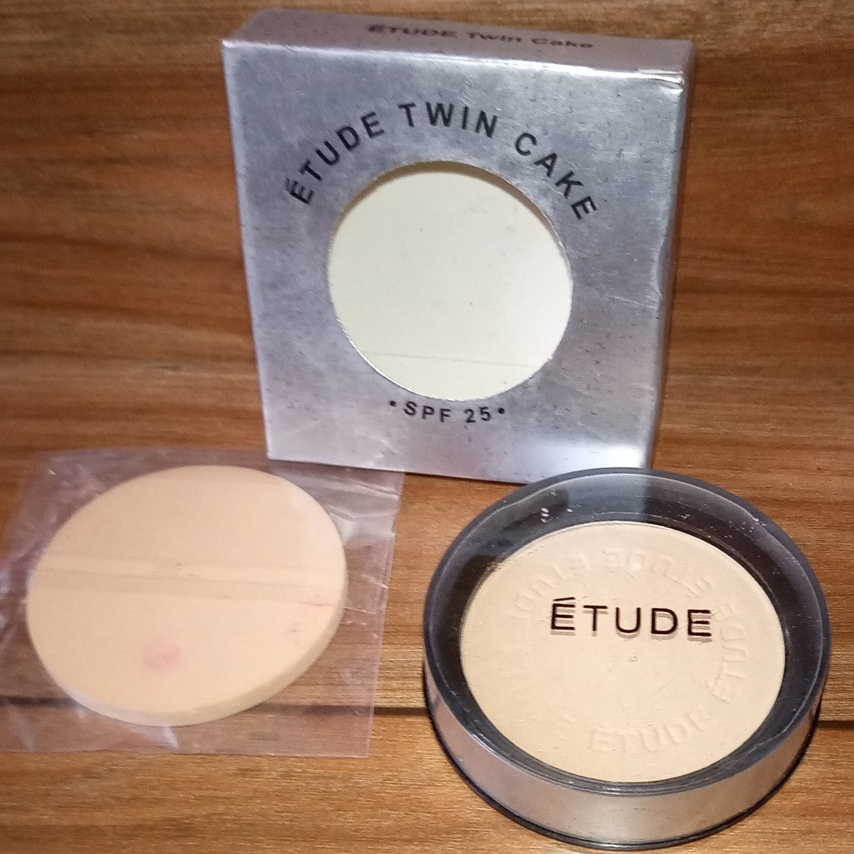 Etude Twin Cake Natural Beige 2