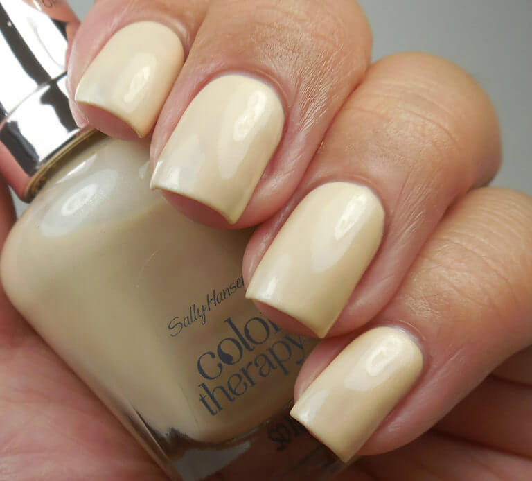 Sally Hansen Color Therapy Nail Polish 522 Diffused Light